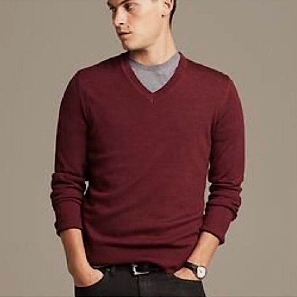 Banana Republic Men’s Burgundy Merino Wool V-Neck Sweater Sz XL - Picture 9 of 9